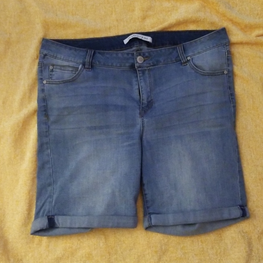 Jean's short